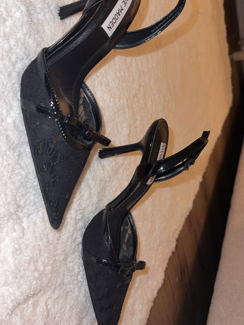 Steve Madden Black Lace Pointed Slingback Heels - Picture 2 of 2